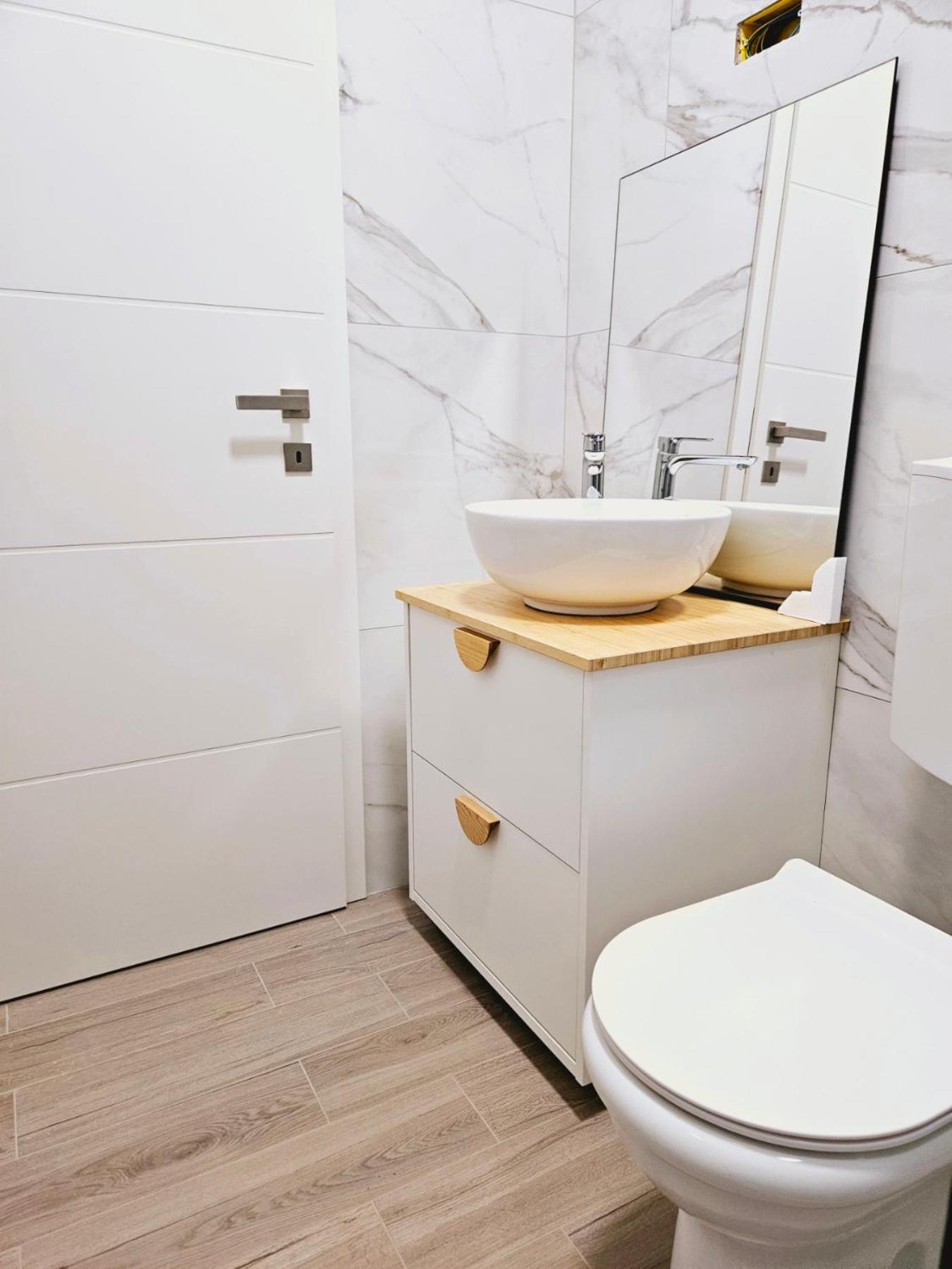 Apartma Tul Izola Εξωτερικό φωτογραφία